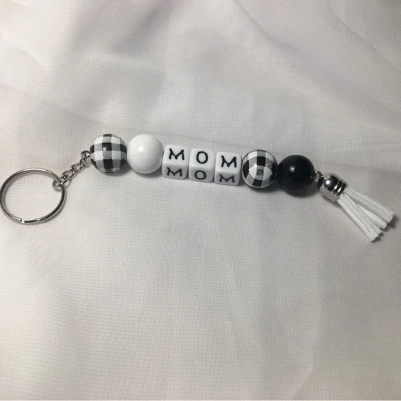 MOM Keychain ❤️ - Picture 2 of 4
